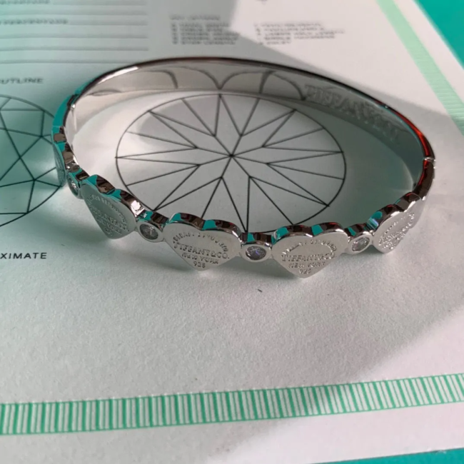 Fashion Bracelets with Box #TIF