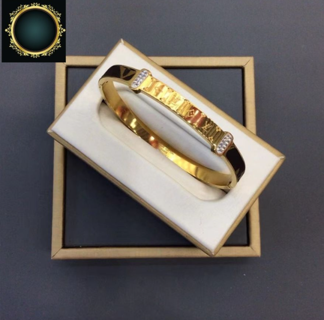 Fashion Bracelets No Box #LOV