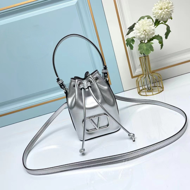 High Quality Valentino Bucket Bags with Box 