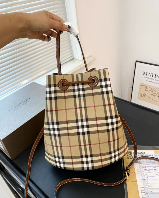 Fashion Bucket Bag with Box #BUR