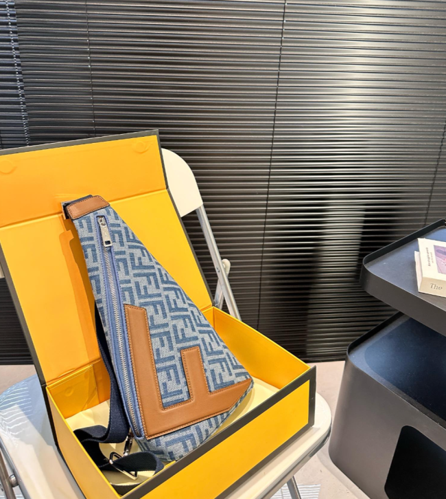  High Quality Men's Chest Bag with Box #FEI