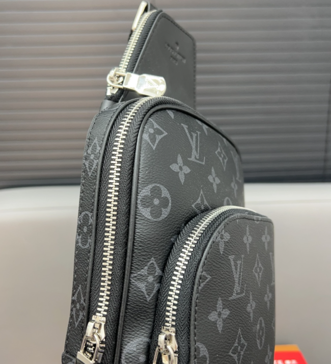 Quality Men's Chest Bag with Box #LOV