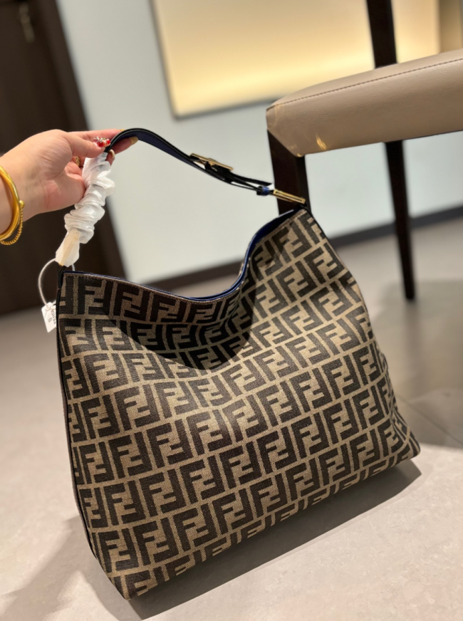  High Quality Bag No Box Size 37*33cm #FEI