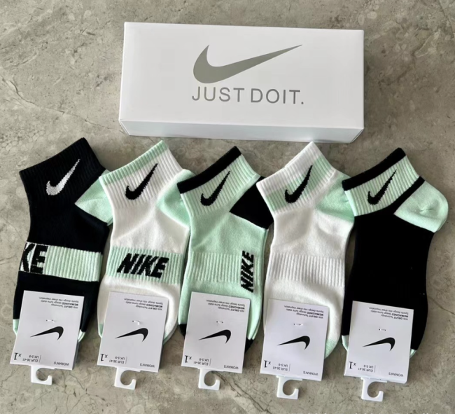 Fashion Socks with Box 5 pairs