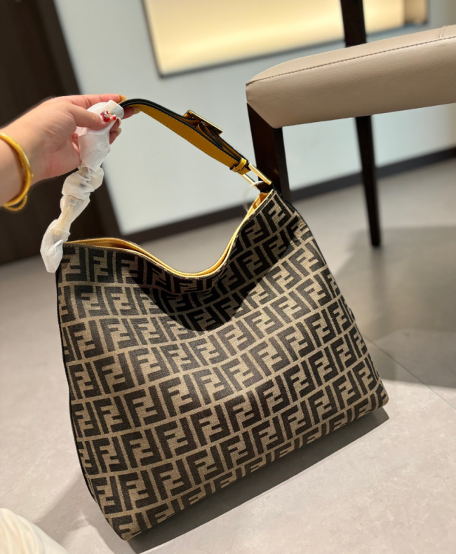  High Quality Bag No Box Size 37*33cm #FEI