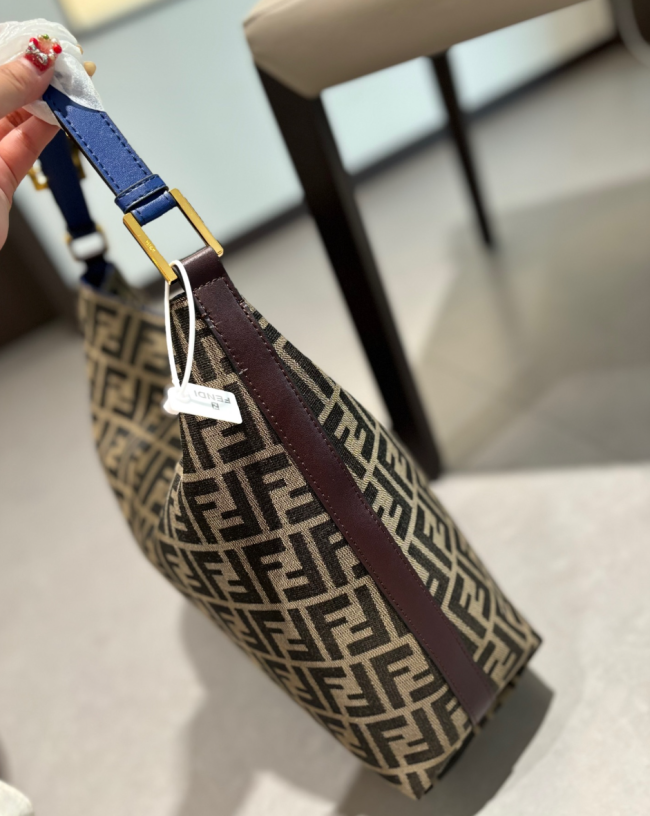  High Quality Bag No Box Size 37*33cm #FEI