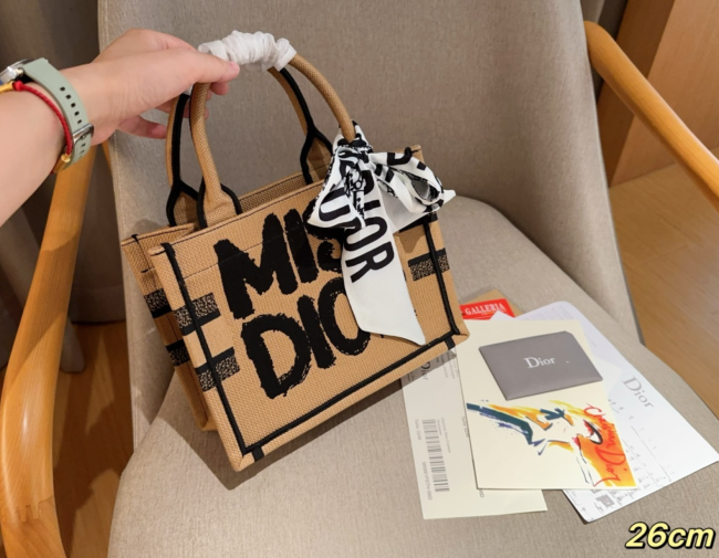 High Quality Tote Bag with Box  Size 26*20cm #DIO