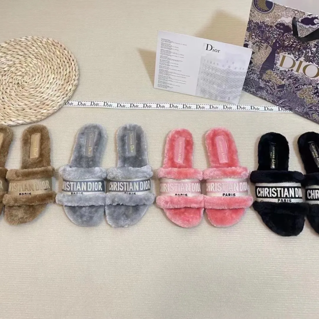 Fashion Furry Slides with Box #DIO