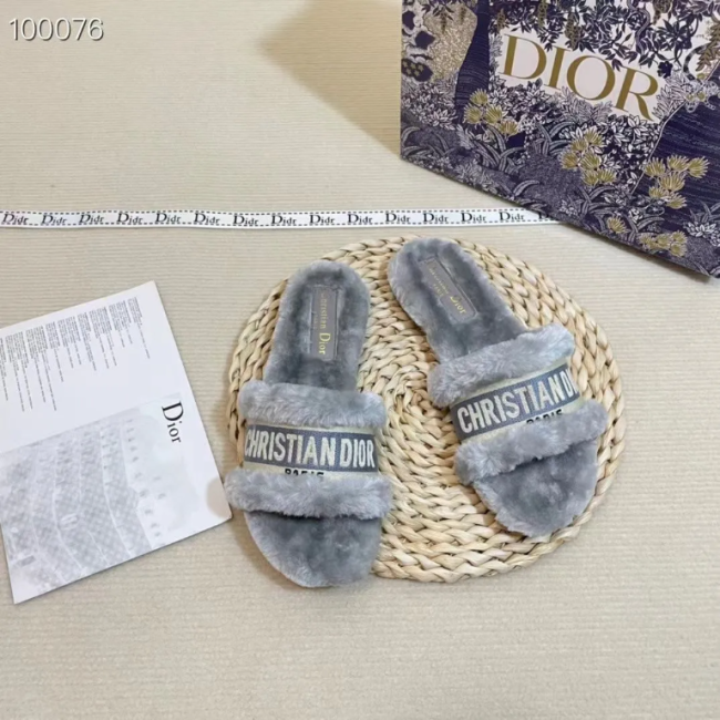 Fashion Furry Slides with Box #DIO