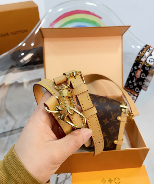 Women High Quality Bag with Box #LOV