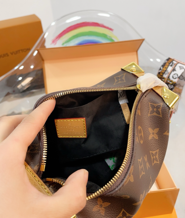 Women High Quality Bag with Box #LOV