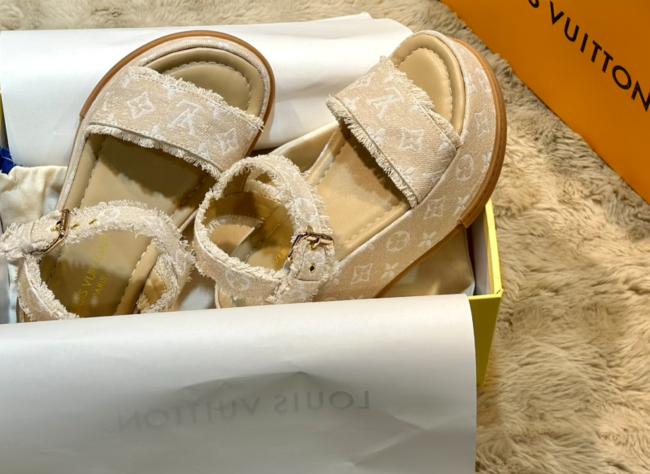 High Quality Shoes with Box #LOV