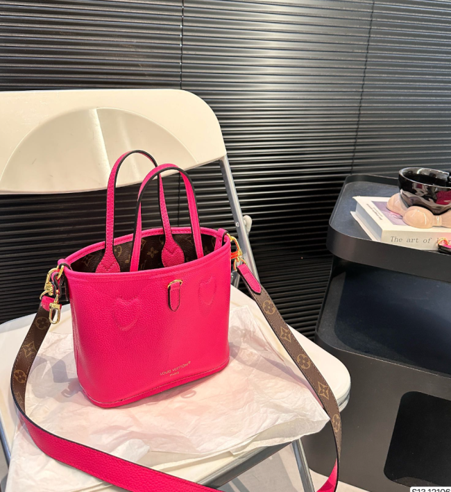 High Quality Tote Bag Size 20*18cm #LOV