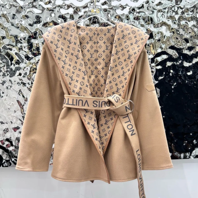 High Quality Coat with Tags #LOV