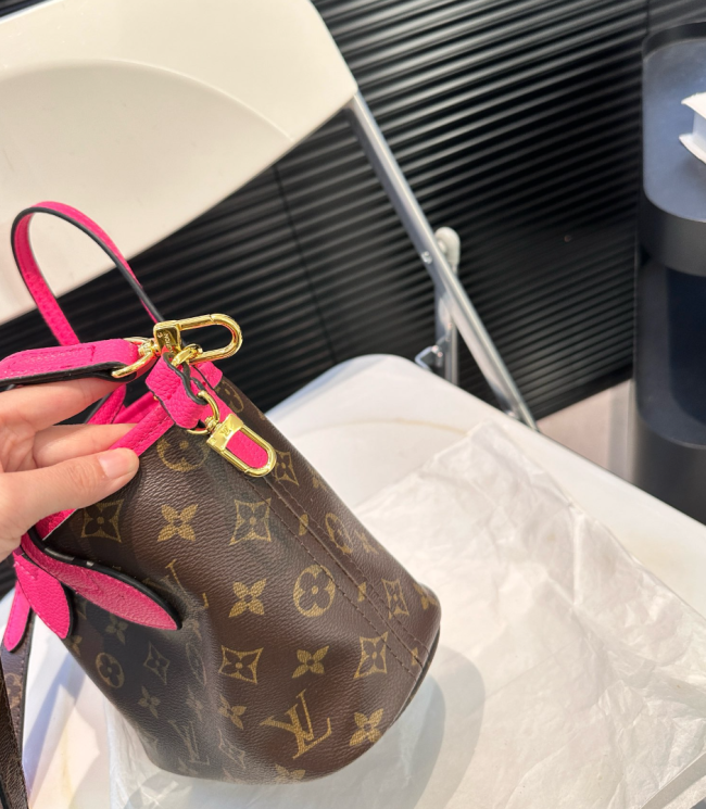 High Quality Tote Bag Size 20*18cm #LOV