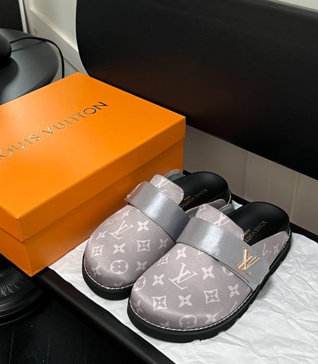 Fashion Shoes with Box  #LOV