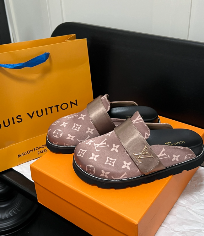 Fashion Shoes with Box  #LOV