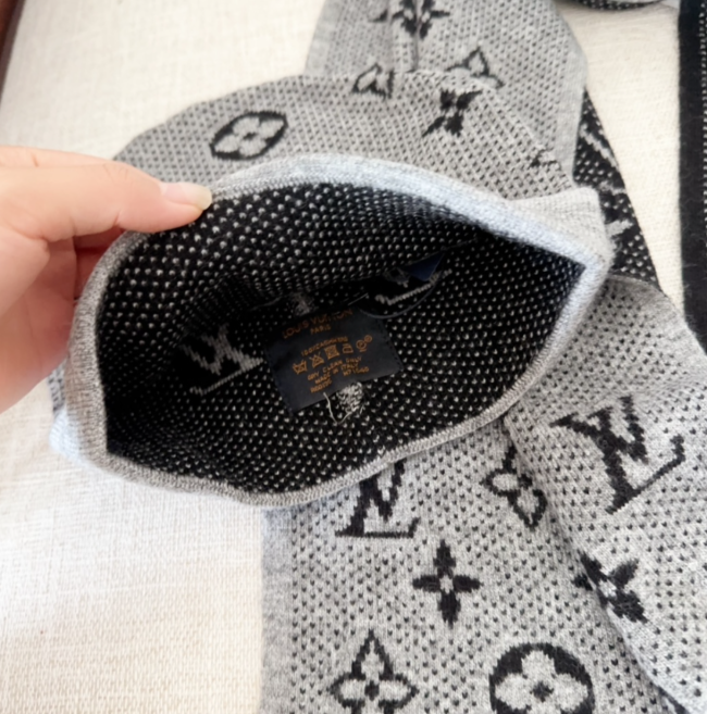 Fashion Wool Scarf with Hat Set #LOV #GUI