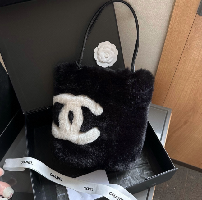 High Quality Furry Bag No Box #CHN