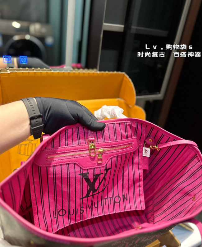  High Quality Bag No Box Size 33*29 #LOV