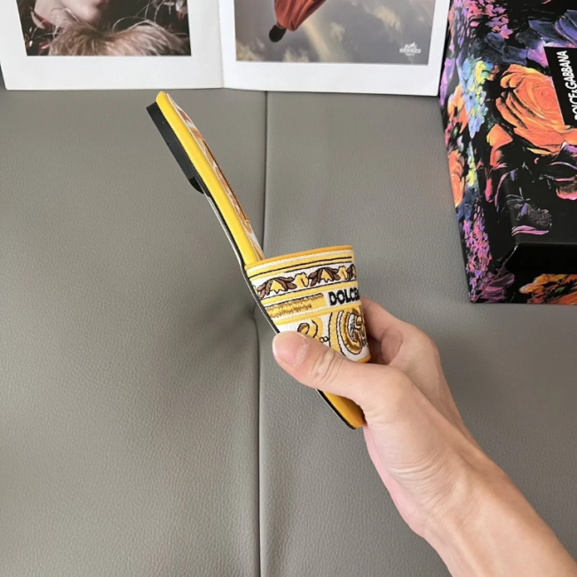 Quality Slides with Box #DG