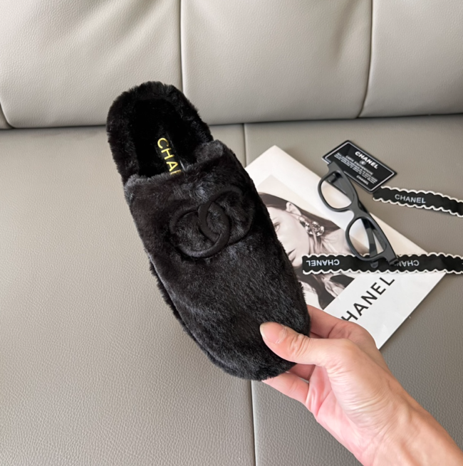 Fashion Furry Winter Slides with Box #CHN