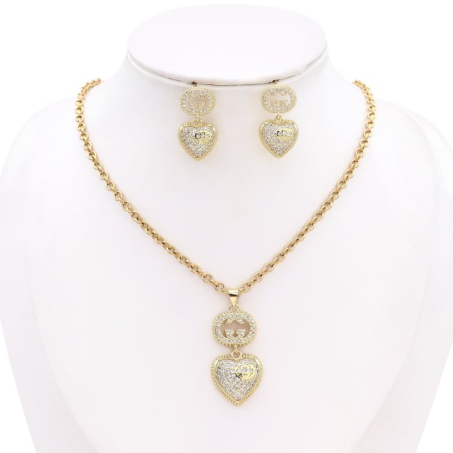 Fashion Necklace with Earrings Set with Box