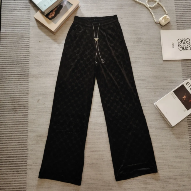 Women Fashion Velvet Pants No Tags #LOV #GUI #FEI