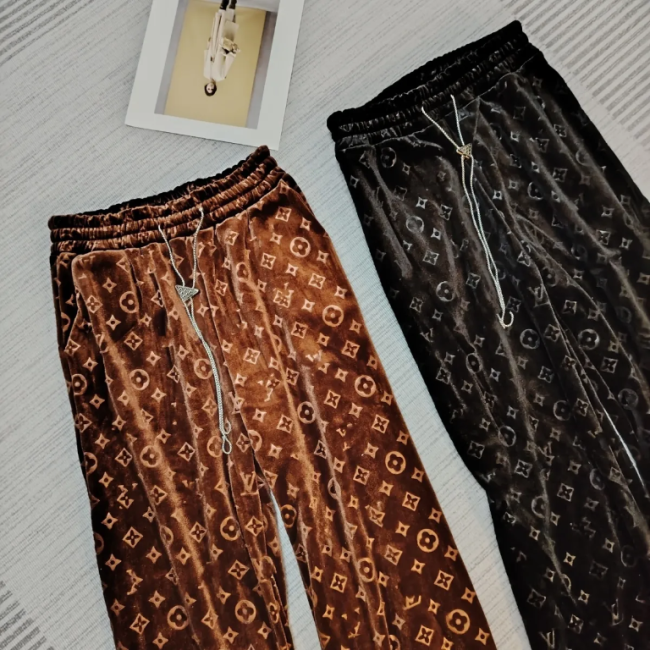 Women Fashion Velvet Pants No Tags #LOV #GUI #FEI