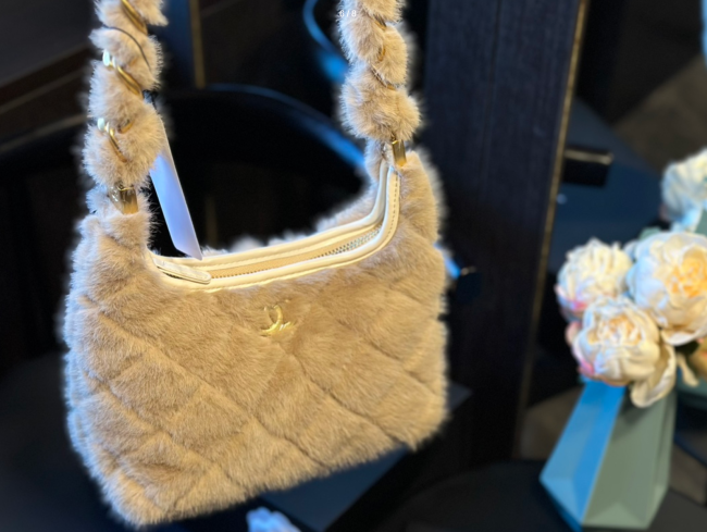 High Quality Furry Bag With Box #CHN