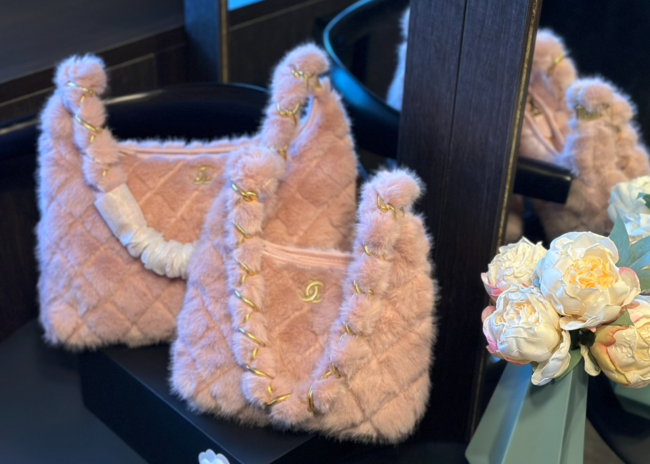 High Quality Furry Bag With Box #CHN