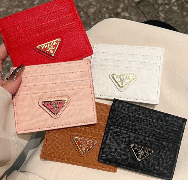 Fashion Card Wallet #CHN  #LOV  #GUI