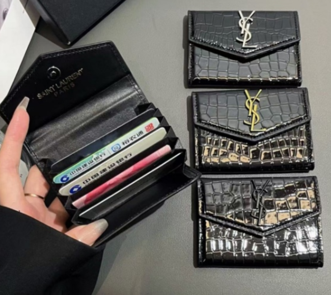 Fashion Card Wallet #CHN  #LOV  #GUI