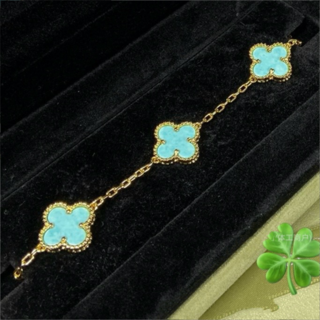 High Quality VCA Bracelets with Box