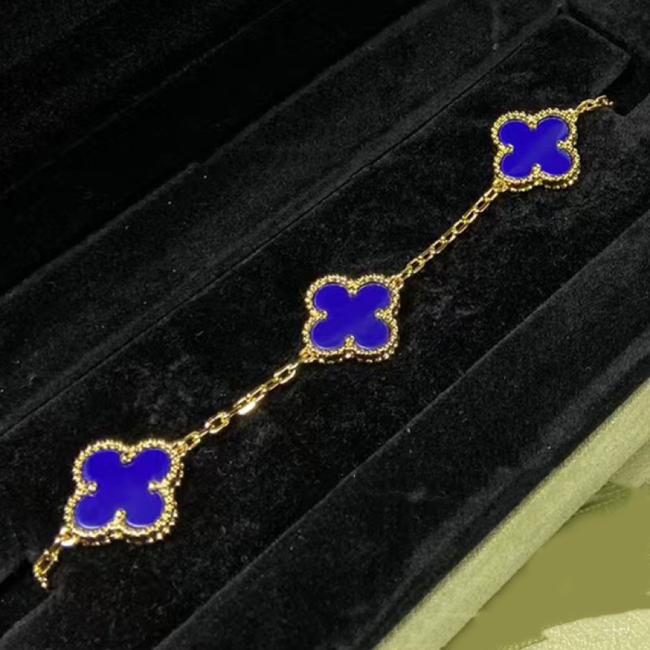 High Quality VCA Bracelets with Box