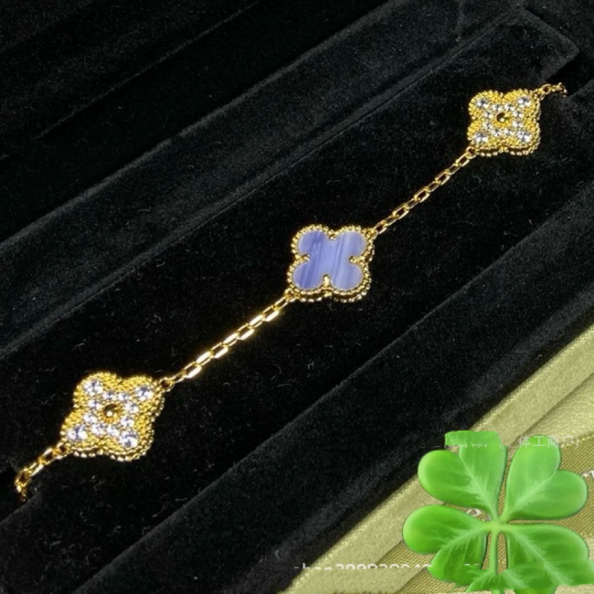 High Quality VCA Bracelets with Box