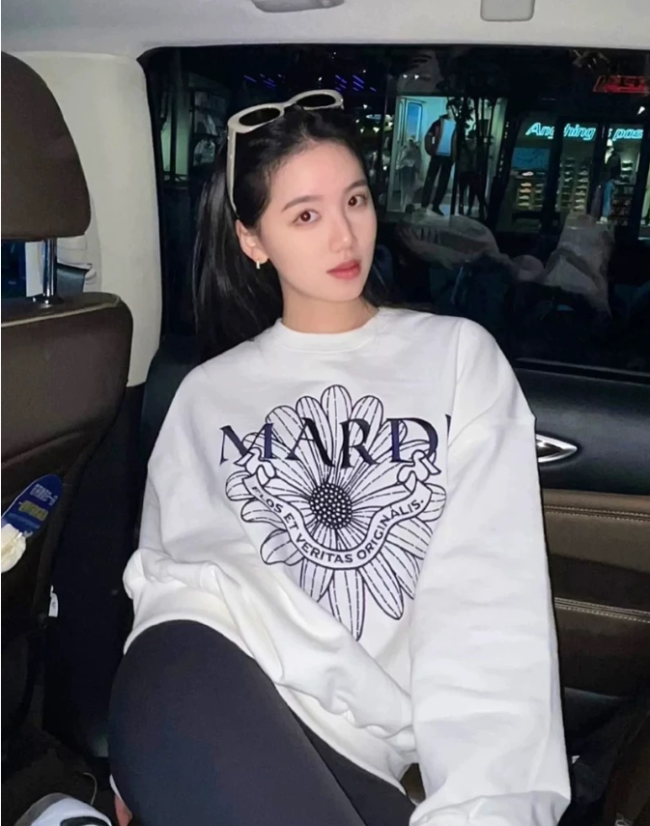 Mardi Hoodie with Tags  #NOO