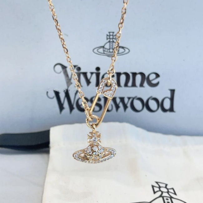 Vivian Westwood Necklace with Box  