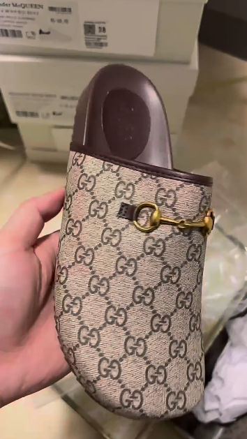 High Quality Shoes with Box #GUI