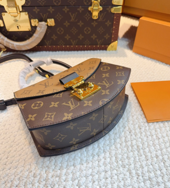 High Quality Bag with Box  #LOV