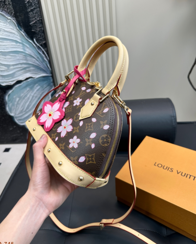 High Quality Bag with Box #LOV