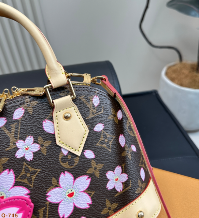 High Quality Bag with Box #LOV