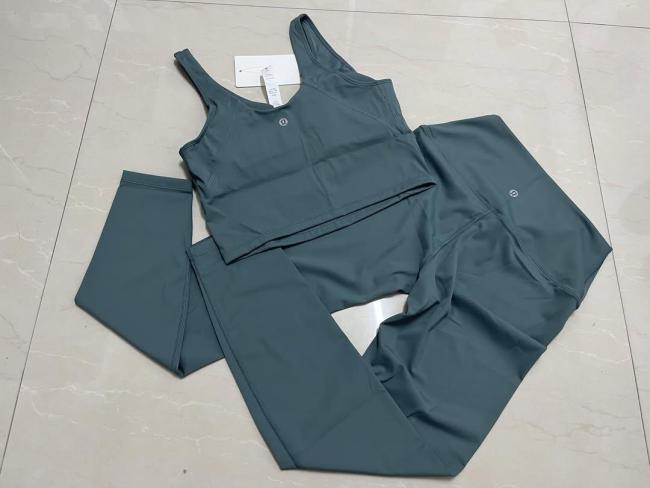 Fashion Vest with leggings Lulu Set with Tags