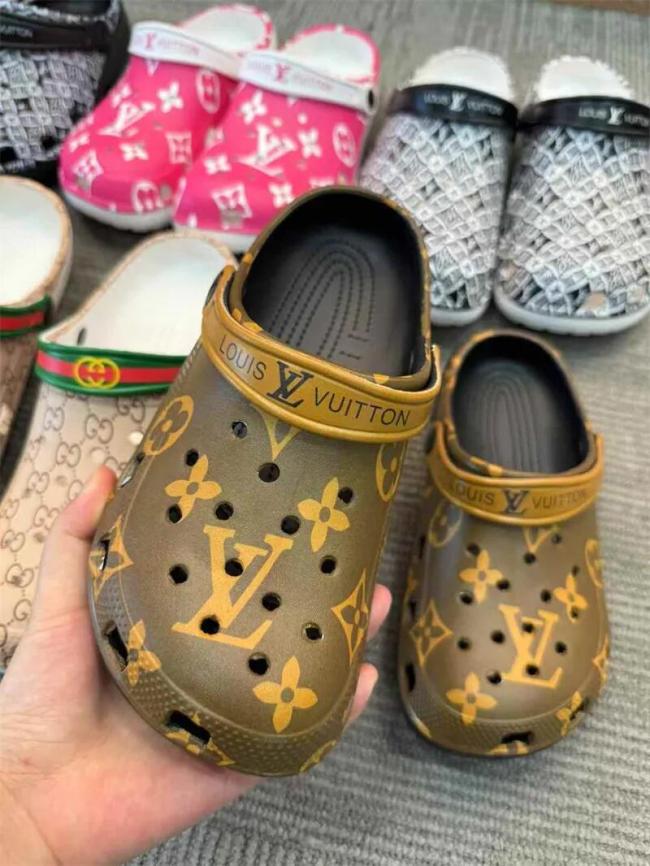 Fashion Crocs Shoes No Box  #GUI #LOV