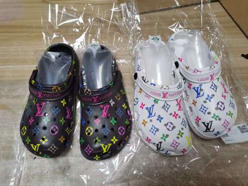 Fashion Crocs Shoes No Box  #GUI #LOV