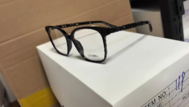 Fashion Shades with Box #CHN