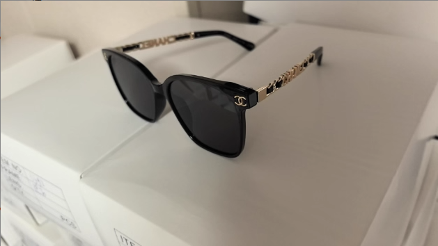 Fashion Shades with Box #CHN
