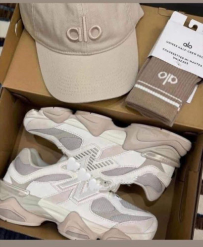 Fashion Shoes Hat with Socks Set #NB