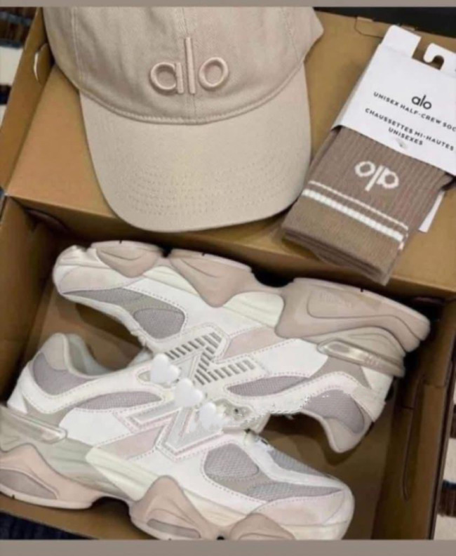 Fashion Shoes Hat with Socks Set #NB