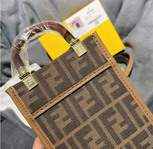 Women Fashion Small Tote Bag with Box  #FEI #MC